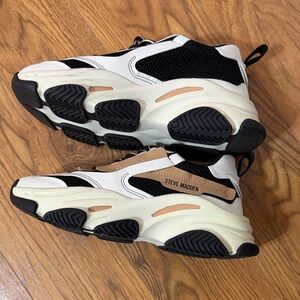 Steve Madden Black and White Chunky Sneakers